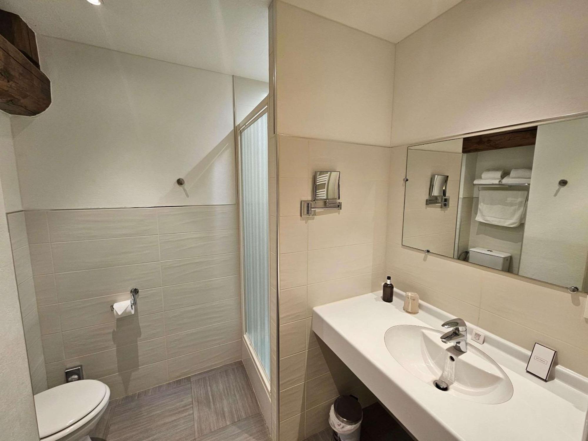 Auberge Du Lac, Sure Hotel Collection By Best Western Мениль-Сен-Пер Экстерьер фото