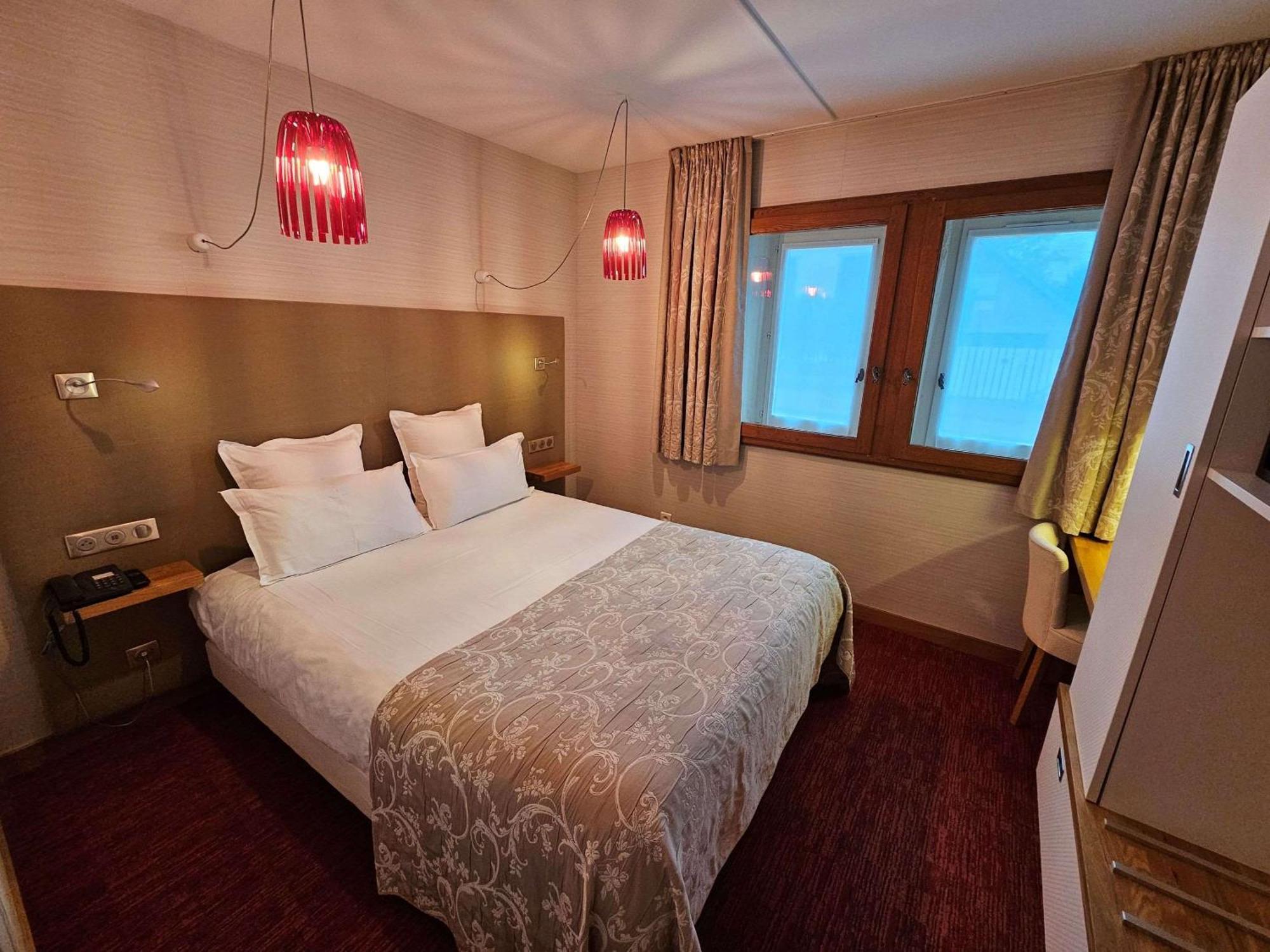Auberge Du Lac, Sure Hotel Collection By Best Western Мениль-Сен-Пер Экстерьер фото
